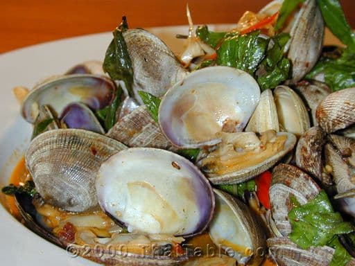 Clams in Hot Basil