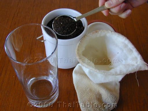 Cold Thai Tea step 1