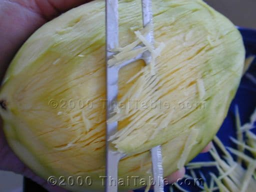 Crispy Catfish Green Mango Salad step 4