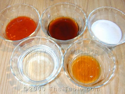 Giant Noodle Roll Sauce step 1