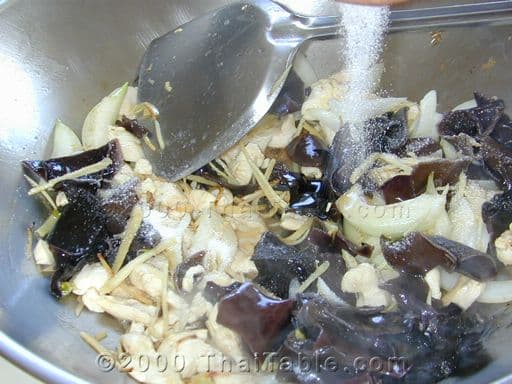 Ginger and Chicken Stir Fry step 4