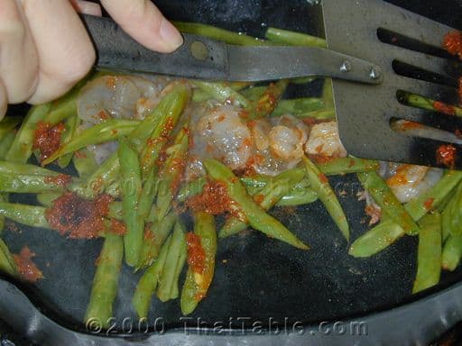 Green Beans and Shrimp step 3