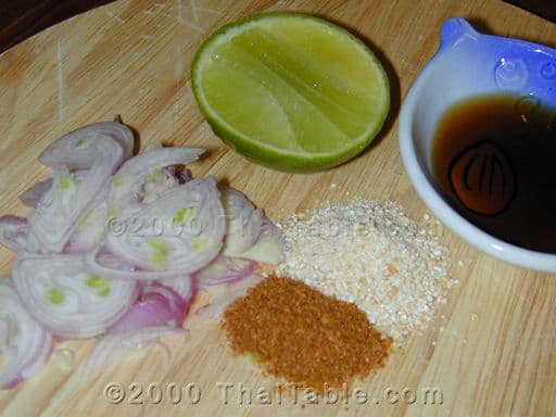 Hot Shallot Sauce with Toasted Rice step 1