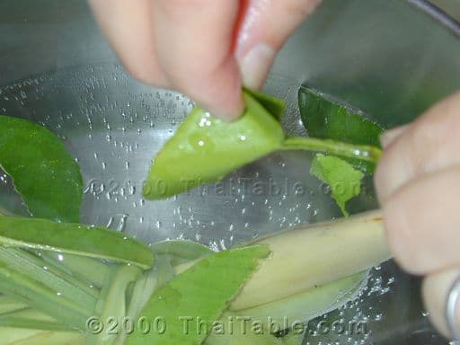 Mushroom Tom Yum step 3