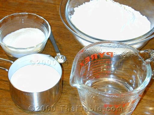 Sticky Rice Balls in Coconut Milk step 1