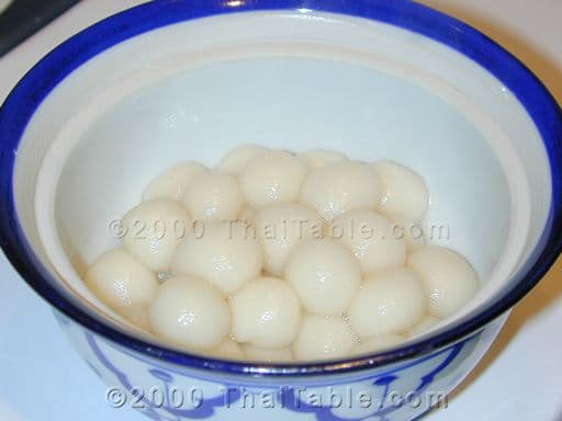 Sticky Rice Balls in Coconut Milk step 5